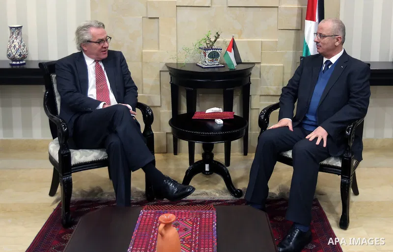 Palestinian Prime Minister, Rami Hamdallah, meets with Norwegian envoy for the peace process in the Middle East Tor Vinland, in the West Bank city of Ramallah, January 25, 2016. Photo by Prime Minister Office