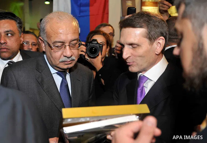 Egyptian Prime Minister Sherif Ismail opens the Cairo International Book Fair, in Cairo, Egypt, on Jan. 27, 2016. Photo by Stranger