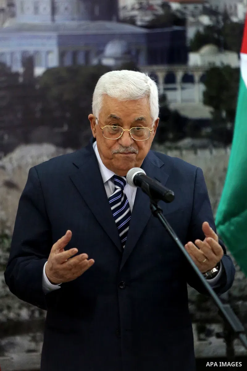 Palestinian President, Mahmoud abbas, attends the ceremony of the distribution of an electric wheelchairs for the Palestinians disabled, in thw West Bank city of Ramallah, on feb. 10, 2016. Photo by Shadi Hatem
