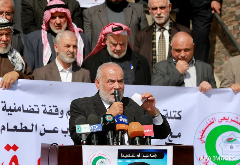 Deputy of the Legislative Council, Ahmed Bahar, speaks during a press conference in Gaza city, on February 18, 2016. Photo by Ramadan El-Agha