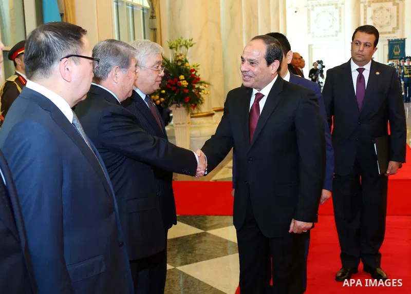 Kazakh President Nursulan Nazarbayev welcomes his Egyptian counterpart Abdel Fattah al-Sisi during their meeting in Astana on February 26, 2016. Photo by Egyptian President Office