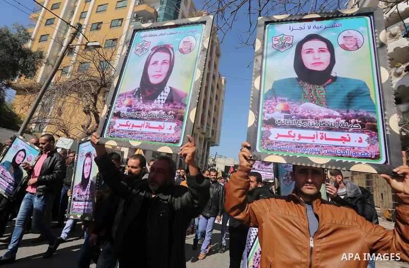 Palestinians take part in a protest demanding release the prisoners in Israeli jails, in Gaza city, on February 29, 2016. Photo by Mohammed Asad