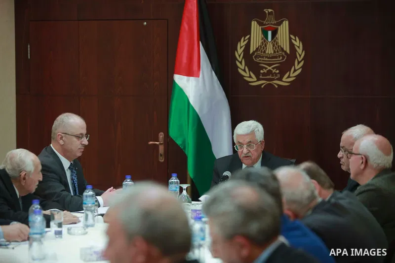 Palestinian presidnet Mahmoud Abbas chairs PLO executive committee in the west bank city of Ramallah on March 1, 2016. (apaimages/Fadi Arouri - POOL)