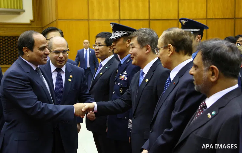 Egypt's President Abdel Fattah al-Sisi inspects an honour guard on his arrival at Seoul Airport in Seongnam City, South Korea. 02 March 2016, Egypt's President Abdel Fattah al-Sisi is in South Korea on a three-day offici...