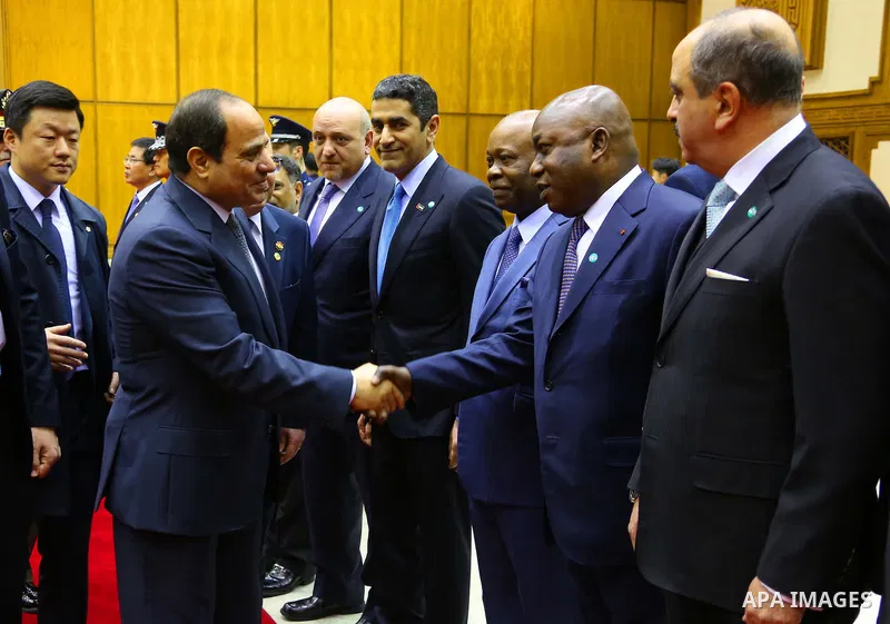 Egypt's President Abdel Fattah al-Sisi inspects an honour guard on his arrival at Seoul Airport in Seongnam City, South Korea. 02 March 2016, Egypt's President Abdel Fattah al-Sisi is in South Korea on a three-day offici...