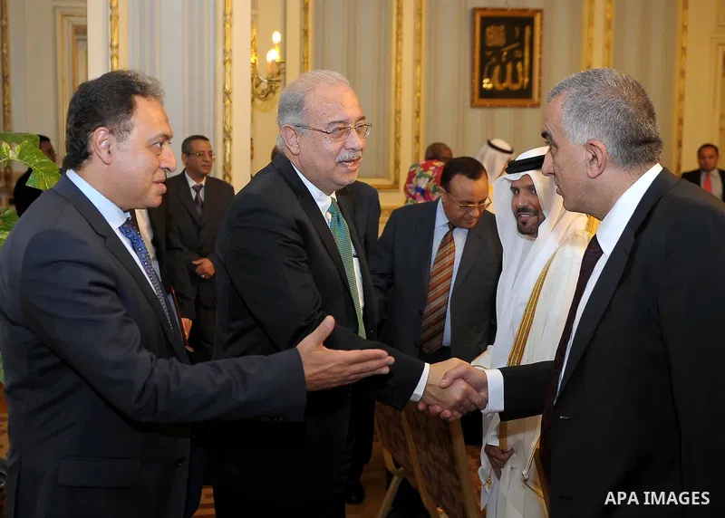 Egyptian Prime Minister Sharif Ismail meets with Arab's health ministers in Cairo, Egypt on March 03, 2016. Photo by Sranger