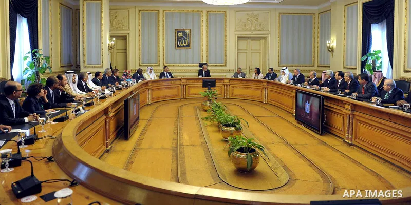 Egyptian Prime Minister Sharif Ismail meets with Arab's health ministers in Cairo, Egypt on March 03, 2016. Photo by Sranger