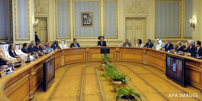 Egyptian Prime Minister Sharif Ismail meets with Arab's health ministers in Cairo, Egypt on March 03, 2016. Photo by Sranger