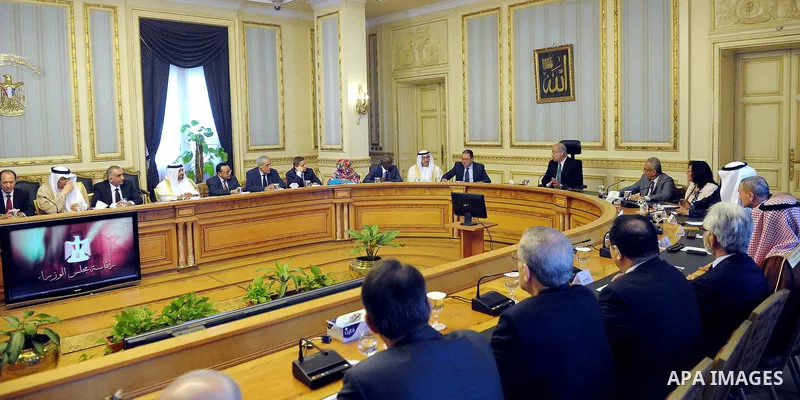 Egyptian Prime Minister Sharif Ismail meets with Arab's health ministers in Cairo, Egypt on March 03, 2016. Photo by Sranger