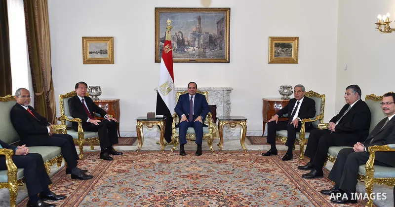 Egyptian President Abdel Fattah al-Sisi meets with Deputy Prime Minister of Singapore in Cairo, Egypt on March 08, 2016. Photo by Egyptian President Office