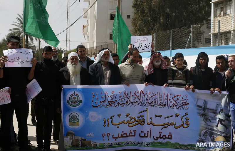 Palestinians take part during a protest to show solidarity with Al-Aqsa mosque and Palestinians in the West Bank occupied, in khan Younis in the southern Gaza strip on March 9, 2016. Photo by Ramadan El-agha