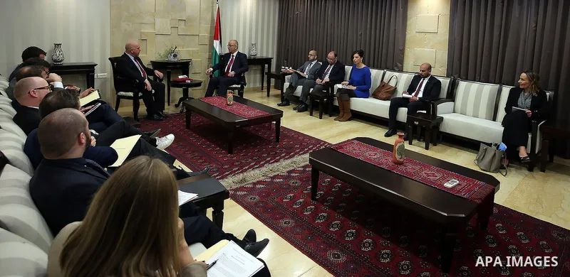 Palestinian Prime, Rami Hamadallah, meets with the delegations of parliamentarians from Denmark, in the West bank city of Ramallah, on March 9, 2016. Photo by Prime Minister Office