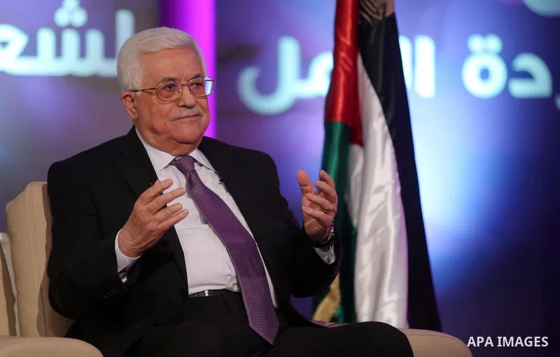 Palestinian President Mahmoud Abbas attends a meeting to announce fundraising campaign for Khaled Hassan Cancer hospital in the West Bank city of Ramallah on March 11, 2016. Photo by Shadi Hatem
