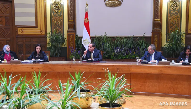 Egyptian President Abdel-Fattah al-Sisi meets with Members of the National Council for Women, in Cairo, capital of Egypt, March 28, 2016. Photo by Egyptian President Office