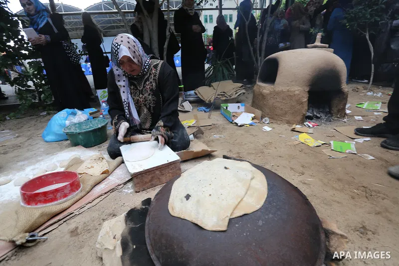 Palestinians take part in a rally marking Land Day, in Gaza City March 30, 2016. March 30 marks Land Day, the annual commemorations of the killing by police of six Arab citizens in 1976 during protests against land confi...