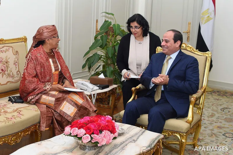Egyptian President Abdel Fattah al-Sisi meets with Aisha Bumala, Foreign Minister of the Republic of Niger in Cairo, Egypt on March 30, 2016. Photo by Egyptian President Office