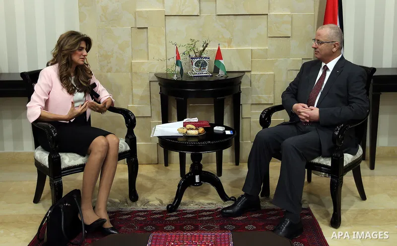 Palestinian Prime Minister, Rami Hamdallah, meerts with Director General of the King Hussein Cancer Foundation, Princess, Dina Mired, in the West Bank city of Ramallah, on March 31, 2016. Photo by Prime Minister Office