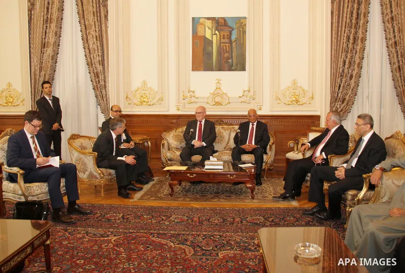 The leader of the majority of German Parliament, Volker Cawdor, meets with Egyptian parliament in Cairo, Egypt, on April 07, 2016. Photo by Stranger