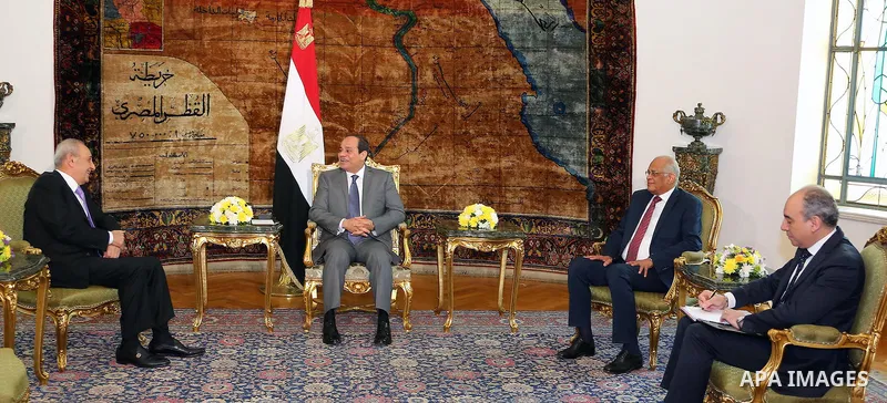 Egyptian President Abdel Fattah al-Sisi meets with Lebanese Parliament Speaker and President of Arab Inter-Parliamentary Union (AIPU) Nabih Berri in Cairo, Egypt, on April 12, 2016. Photo by Egyptian President Office