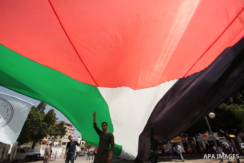 Palestinian supporters of al-Ahrar party take part a protest demanding release the prisoners in Israeli jails, in Gaza city, on April 16, 2016. Photo by Ashraf Amra