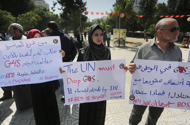 Palestinians take part during a rally marking Palestinian Prisoner Day in Gaza City on April 17, 2016. Photo by Mohammed Asad