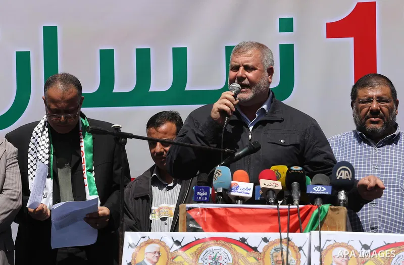 Palestinians take part during a rally marking Palestinian Prisoner Day in Gaza City on April 17, 2016. Photo by Mohammed Asad
