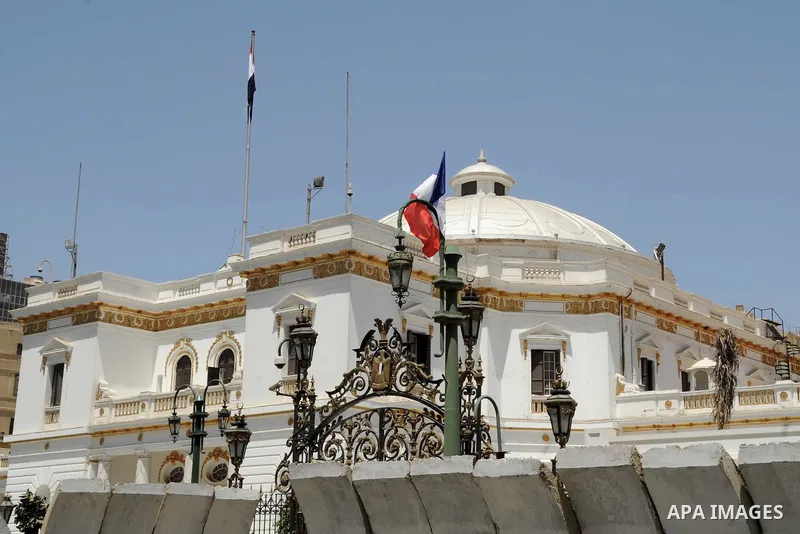 A picture shows Egyptian and French flags welcoming French President Francois Hollande to the country, Cairo, Egypt, April 17, 2016. Photo by Amr Sayed