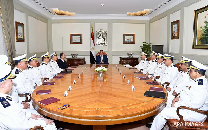 Egyptian President President Abdel Fattah al-Sisi meets with Minister of the Interior, Magdi Abdel Ghaffar, in Cairo on April 20, 2016. Photo by Egyptian President Office