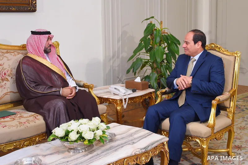 Egyptian President Abdel Fattah al-Sisi meets with Prince Turki bin Abdullah Al Saud in Cairo, Egypt, on April 21, 2016. Photo by Egyptian President Office