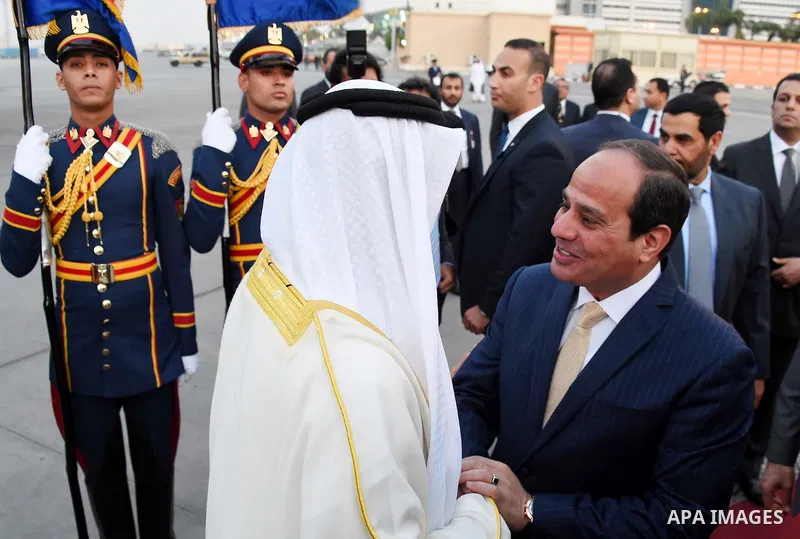 Egyptian President Abdel Fattah al-Sisi meets with Sheikh Mohammed bin Zayed al-Nahyan, Crown Prince of Abu Dhabi, in the capital Cairo on April 21, 2016. Photo by Egyptian President Office