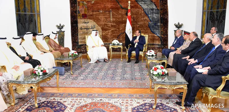 Egyptian President Abdel Fattah al-Sisi meets with Sheikh Mohammed bin Zayed al-Nahyan, Crown Prince of Abu Dhabi, in the capital Cairo on April 21, 2016. Photo by Egyptian President Office
