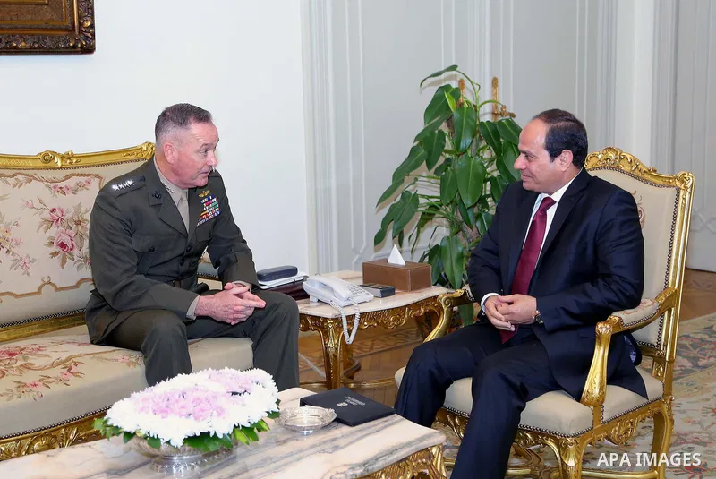Egyptian President Abdel Fattah al-Sisi meet with Chairman of the Joint Chiefs of Staff, Joseph Dunford, in Cairo on April 23, 2016. Photo by Egyptian President Office
