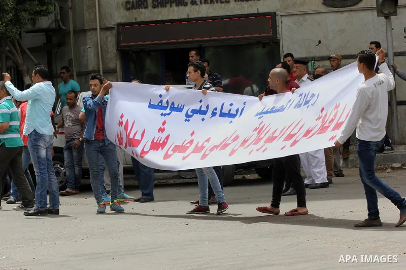 Egyptian Journalists take part during a protest against the arrests of fellow journalists in the capital Cairo on May 4, 2016. Photo by Amr Sayed