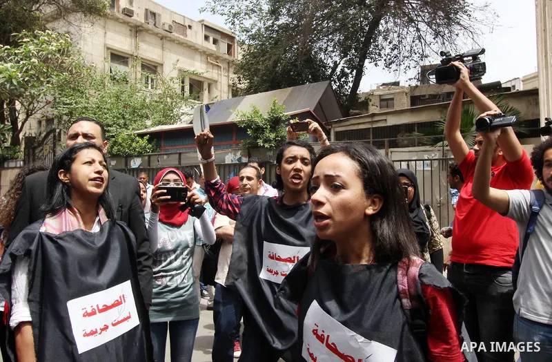 Egyptian Journalists take part during a protest against the arrests of fellow journalists in the capital Cairo on May 4, 2016. Photo by Amr Sayed