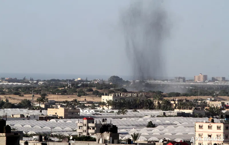 Smoke rises following an Israeli air strike in Rafah, in the southern Gaza Strip, on May 5, 2016. Israeli warplanes struck four new Hamas positions in the southern Gaza Strip, as a flare-up continued to threaten a 2014 c...