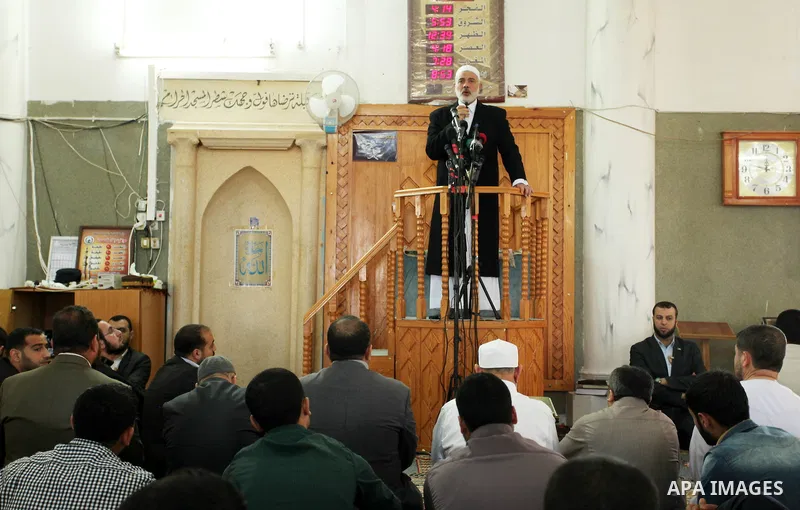 Palestinian Islamist movement Hamas' chief, Ismail Haniya gives a speech at a mosque during the Friday prayer on May 6, 2016 in Deir al-Balah, in the center of the Gaza Strip. Photo by Ashraf Amra
