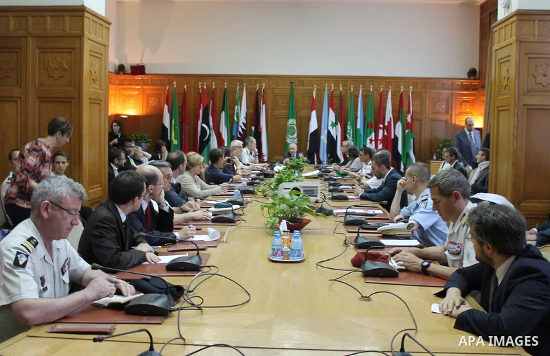 Arab League Secretary General Nabil al-Arabi meets with a delegation from the French Ministry of Defence, in cairo, on May 8, 2016. Photo by Stringer