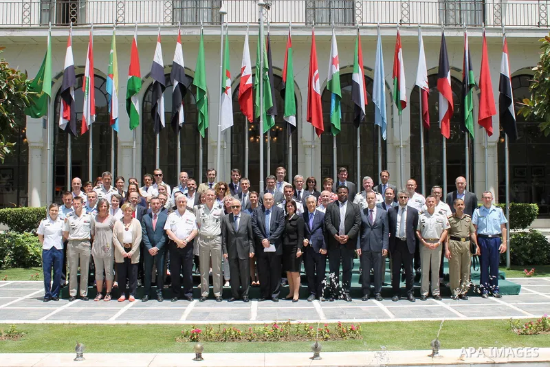 Arab League Secretary General Nabil al-Arabi meets with a delegation from the French Ministry of Defence, in cairo, on May 8, 2016. Photo by Stringer