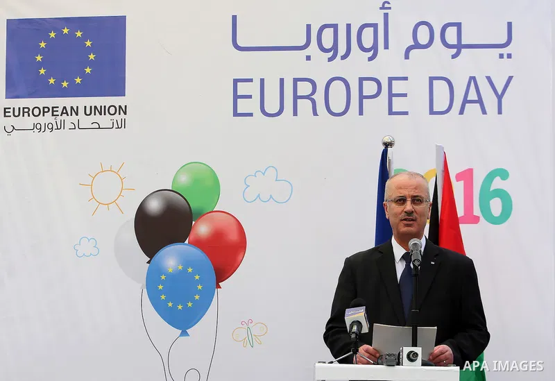 Palestinian Prime Minister Rami Hamdallah speaks during a ceremony of the Europe Day in the West Bank city of Ramallah on May 09, 2016. Photo by Prime Minister Office