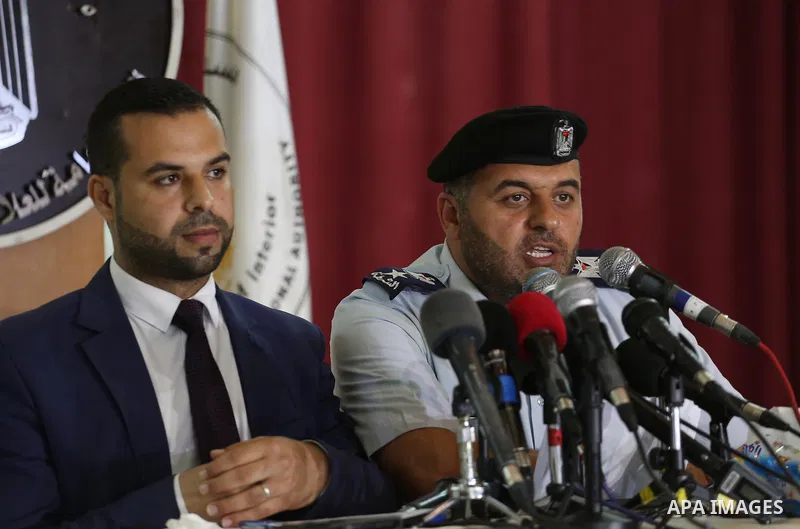 A spokesman for the Palestinian policemen, Ayman Batneeji speaks during a press conference, in Gaza city, on may 14, 2016. Photo by Mohammed Asad