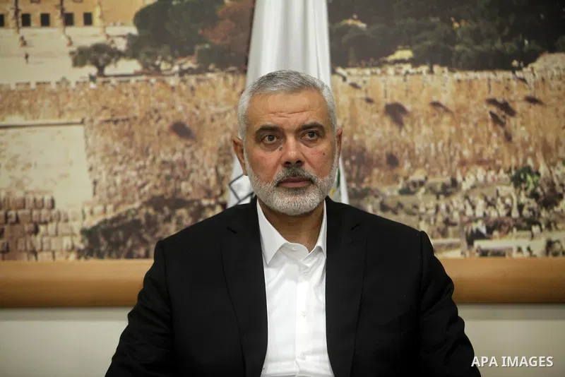 Senior Hamas leader Ismail Haniyeh, attends a meeting with Gaza Strip's notables in Gaza city, on May 17, 2016. Photo by Ashraf Amra