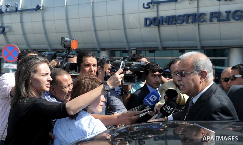 Egyptian Prime Minister Sherif Ismail (R) speaks to reporters after arriving at airport to follow up the incident of the missing EgyptAir flight MS804, Cairo, Egypt, 19 May 2016. According to media reports quoting EgyptA...