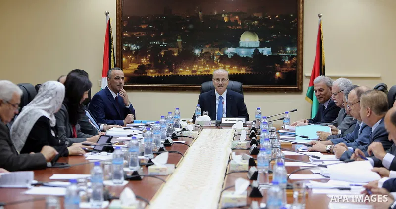 Palestinian Prime Minister, Rami hamdallah, chairs a meeting of the ministers council, in the West bank city of Ramallah, on May 31, 2016. Photo by Prime Minister Office