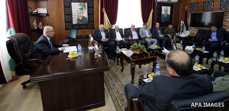 Palestinian Prime Minister, Rami Hamdallah, meets with security chiefs, in the West Bank city of Jenin, on June 03, 2016. Photo by Prime Minister Office
