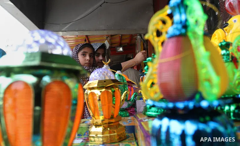 Palestinians shop at a traditional market in preparation for the holy month of Ramadan in Rafah in the southern Gaza strip on June 4,2016. Muslims around the world refrain from eating, drinking and sexual intercourse fro...