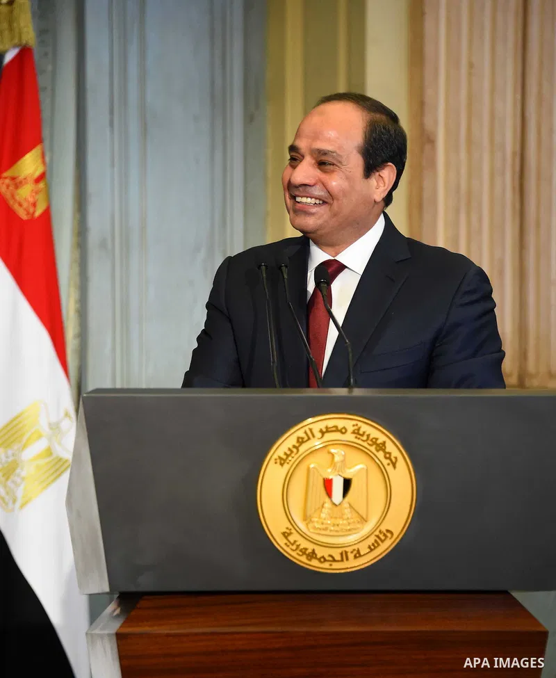 Egyptian President Abdel-Fattah al-Sisi takes part in the Egyptian family breakfast, as he celebrates the Muslim holy month of Ramadan, in Cairo, on June 11, 2016. Photo by Egyptian President Office