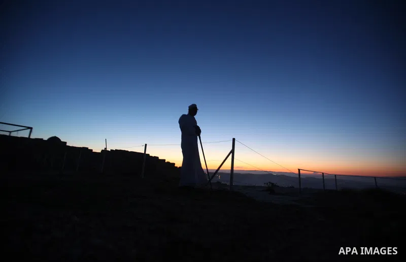 Members of the Samaritan sect take part in a traditional pilgrimage marking the holiday of Shavuot, atop Mount Gerizim near the West Bank city of Nablus early June 12, 2016. Photo by Nedal Eshtayah