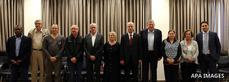 Palestinian Prime Minister, Rami Hamadallah, meets with delegation of French heads of municipalities, in the West Bank city of Ramallah on June 16, 2016. Photo by Prime Minister Office