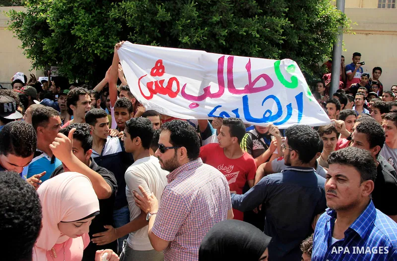Egyptian students take part during a protest against cancelled a high school final exam in front of education ministry, in Cairo, Egypt, on June 27, 2016. Egypt cancelled a high school final exam yesterday after papers f...