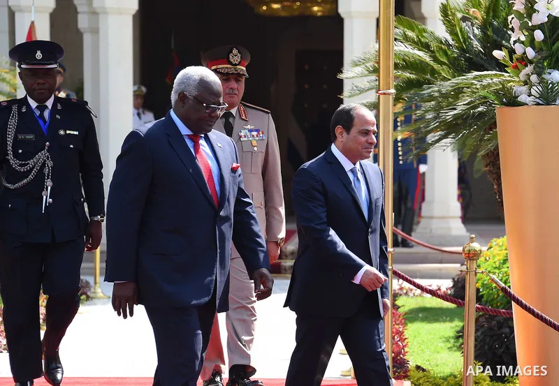 Egyptian President Abdel Fattah al-Sisi meets with Sierra Leone's president Ernest Bai Koroma, in Cairo, Egypt, on June 27, 2016. Photo by Egyptian President Office